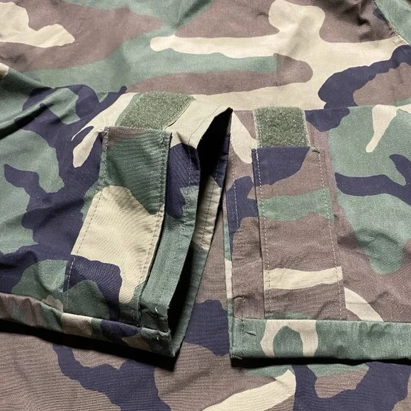 U.S. Army ECWCS Gen I Woodland Camo Gore-Tex Cold Weather Parka MEDIUM REGULAR - Picture 7 of 13